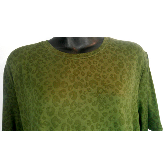 The Zig Zag Stripe Women's XL Army Green Black Leopard Short Sleeve Shirt - Picture 2 of 4